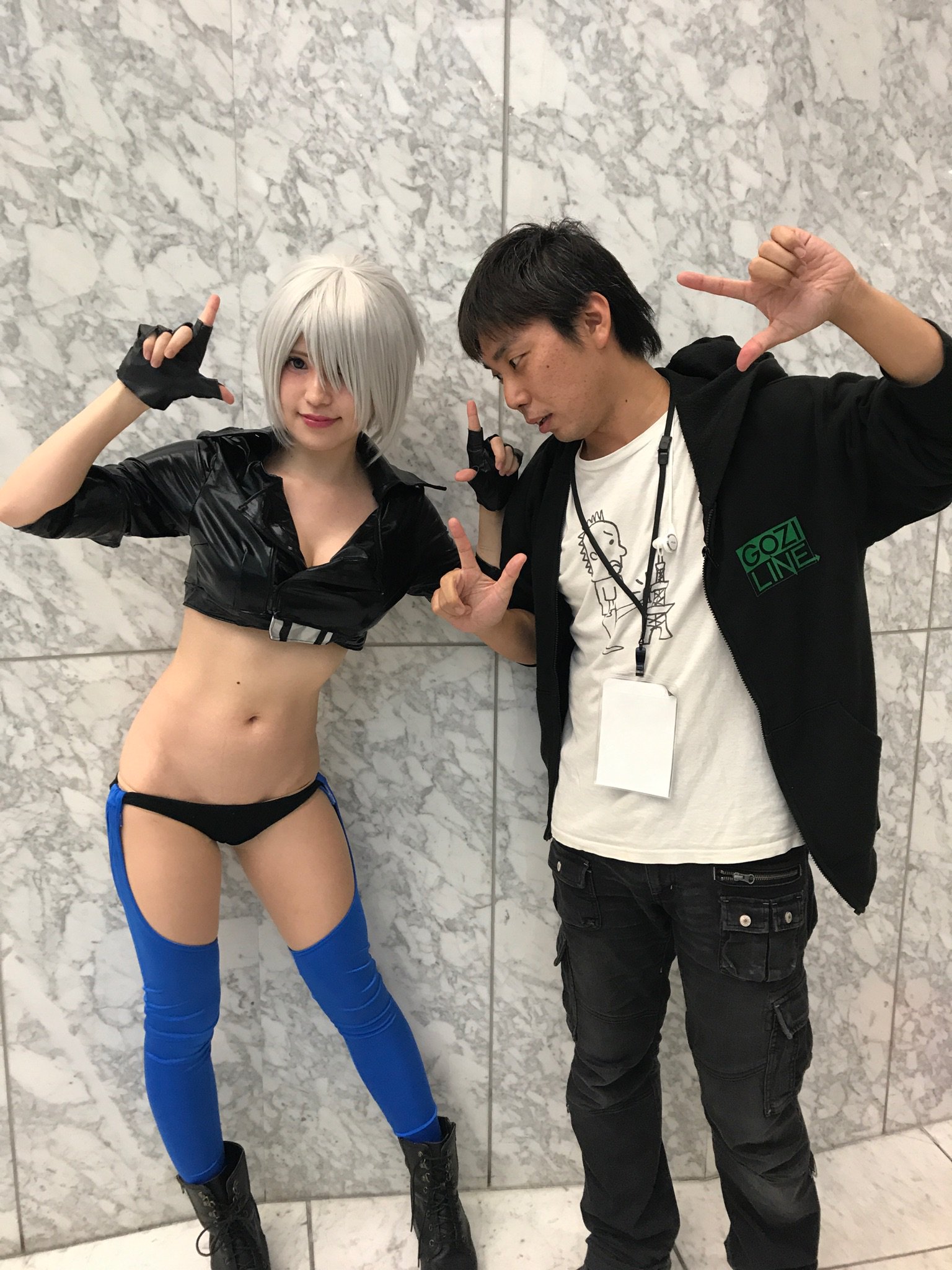 KOF』シリーズのアンヘルに扮した美人レイヤー・りもね 「自作タイツがこだわり」 | ORICON NEWS