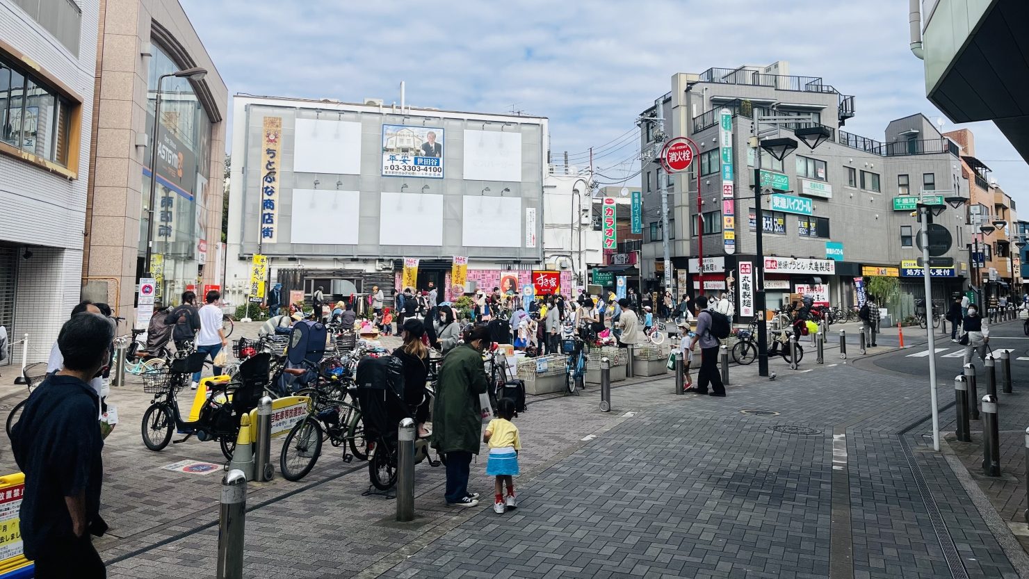 千歳船橋 ローストビーフ山田の特製ローストビーフ・バーガー |