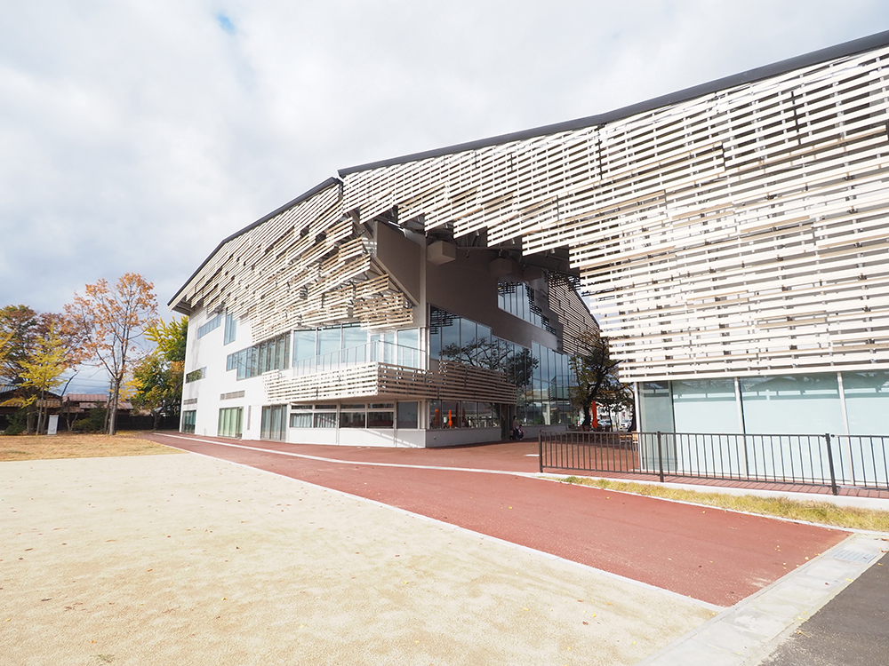 山田涼介とCRのおじじが東京ゲームショーでトークショーを披露！