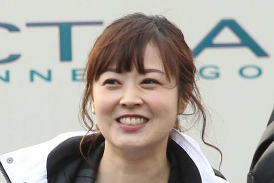 来社した（左から）石田あさみ、小角あずさ、いちご姫、宮崎莉子― スポニチ Sponichi