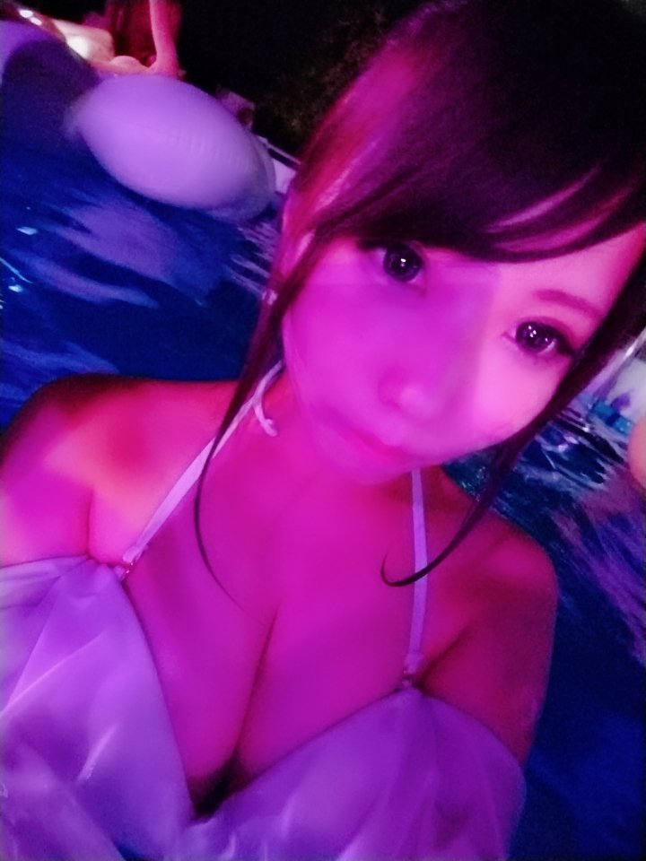 ナイトプール エロい噴水 #ラグーナ蒲郡ナイトプール #ラグーナナイトプール #ナイトプール👙🌙