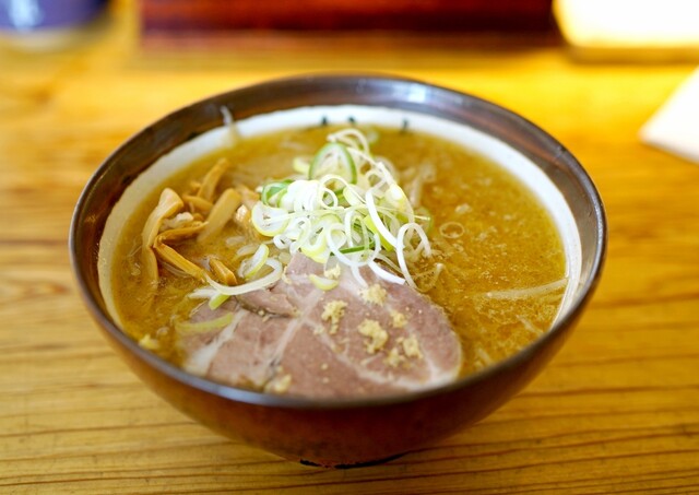 すみれ 中の島本店＠北海道札幌市】 札幌味噌のシンボル＝これが最強の味噌ラーメン！