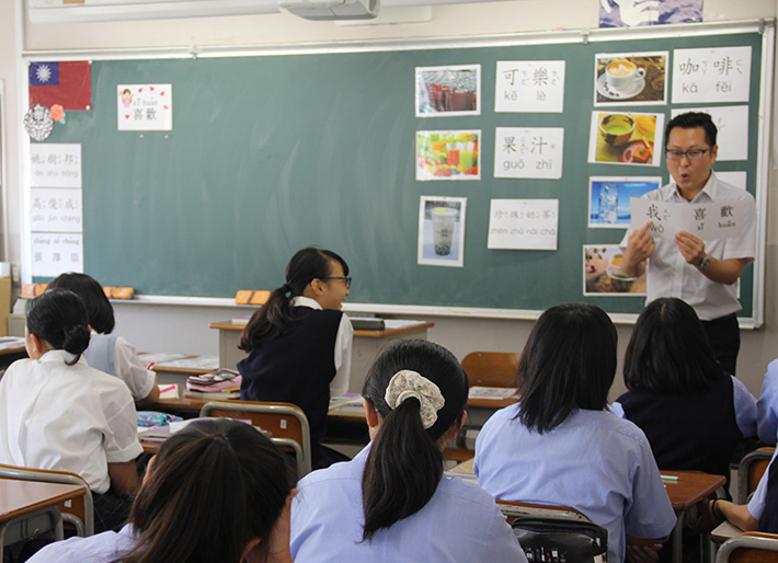 横浜女学院中学校・高校の制服画像一覧 | 中学校高校制服ランキング