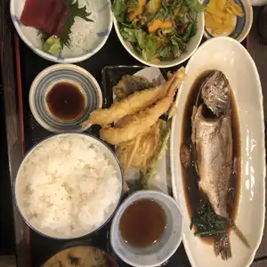 小岩「和食ランチ♪ から揚げ定食・煮魚定食」 わか月 |