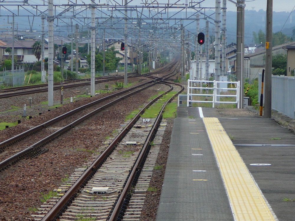 愛野駅 | 改札画像.net