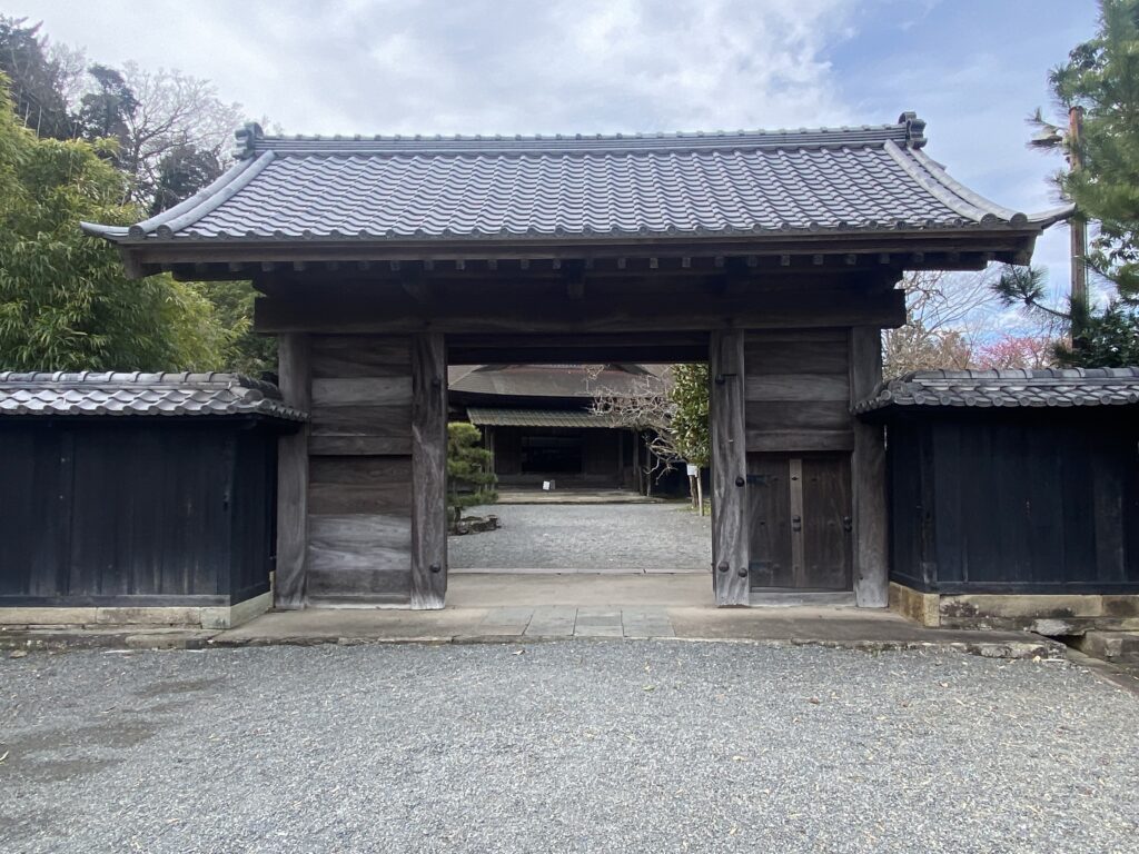 ◇◇◇◇ 金沢城の瓦屋根の秘密 ◇◇◇◇ | ホテル金沢