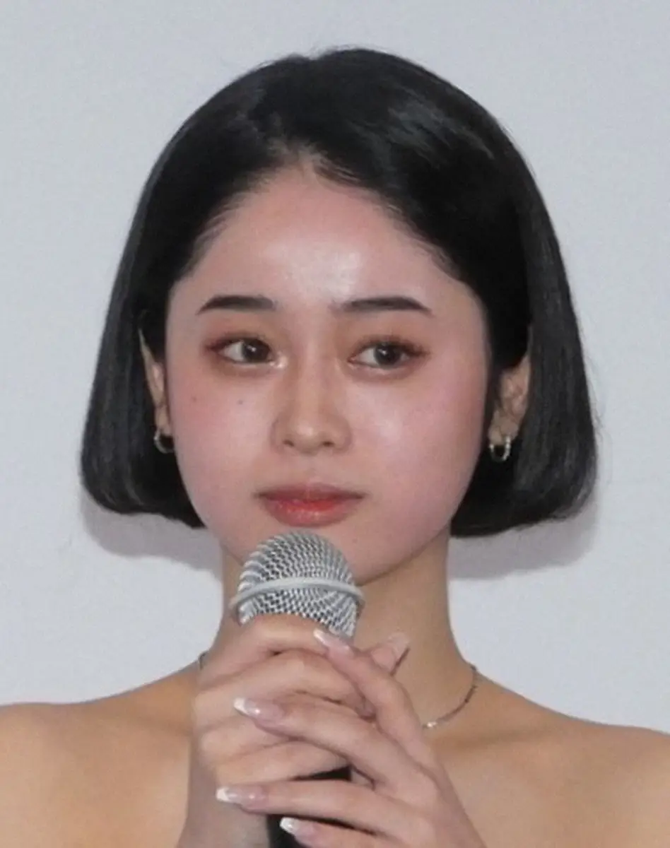 顔画像】VポイントのコンビニCM女優は吉原怜那!子役出身の芸人だった! | エスプリプレス