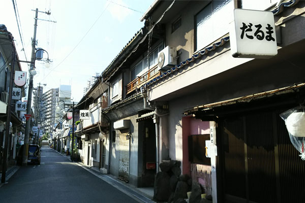 大阪新世界元祖串かつ だるま