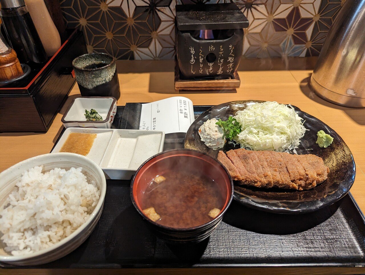 東京・池袋】牛かつ いろは｜レアな赤身肉を堪能しよう！ | おでかけ日和