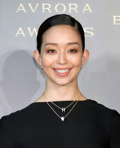 松島花さんの「白Tコーデ」が上品カジュアルで素敵すぎる！ | CLASSY.[クラッシィ]