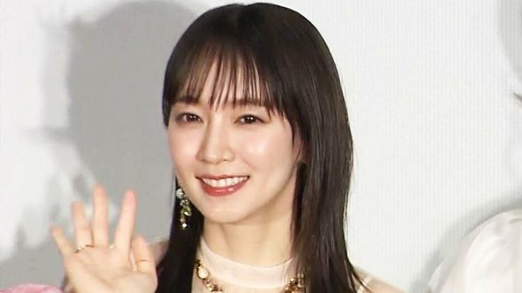 松本まりか、初体験に驚く！ レノアアロマジェルの新CMが放送｜「マイナビウーマン」