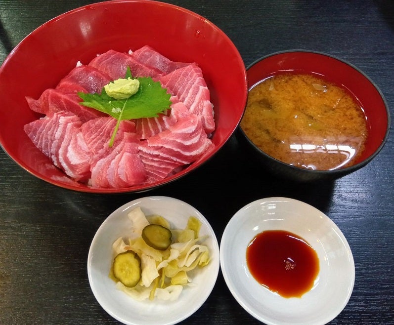 横濱橋商店街には老舗店があります蕎麦屋ですが海鮮推しのいろは - 在宅勤務はイセザキモールで