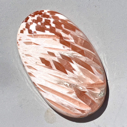 ピンクスコレサイト[137] 33x14mm 15Cts 天然石