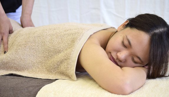 【夏のダメージはお早めに】, こんにちは。, AROMATHERAPY SALON