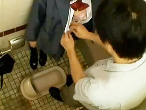 VR 公衆トイレでセックス エロ画像すももちゃんねる