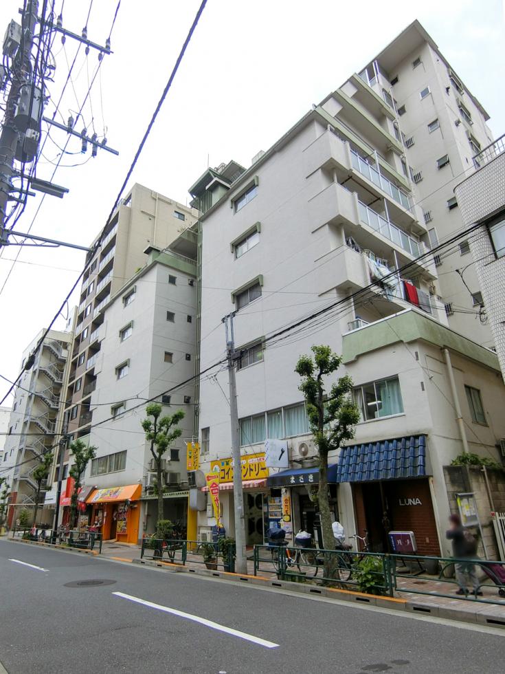 レストラン香味屋』は根岸の花街に生まれた洋食店。華やかさのなかに江戸っ子の粋と矜持を感じる。｜さんたつ by 散歩の達人