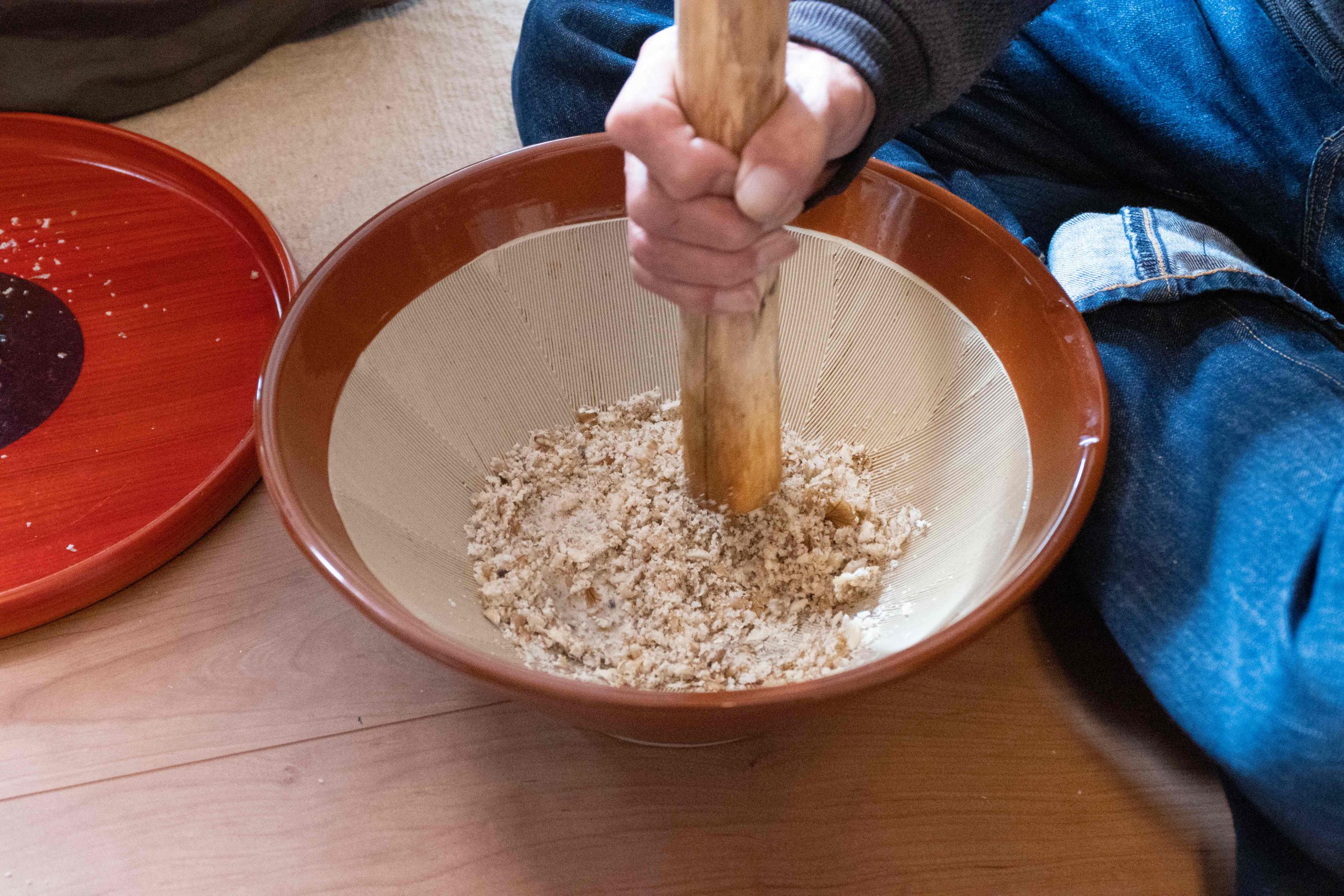 クッキングレシピ ～くるみだれ蕎麦～ – おつまみ（ナッツ・豆菓子・珍味・ドライフルーツ）のことなら北九州の株式会社友口へ