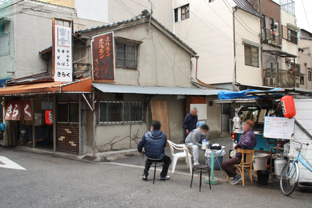 松島新地で売春あっせん疑いで5人逮捕、ホストクラブの支払い困難な女性狙ったか - 産経ニュース