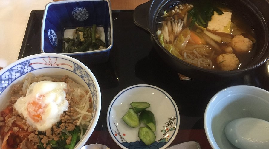 アゼリア 「海鮮あんかけラーメンセット」（岩手県久慈市） | モココ