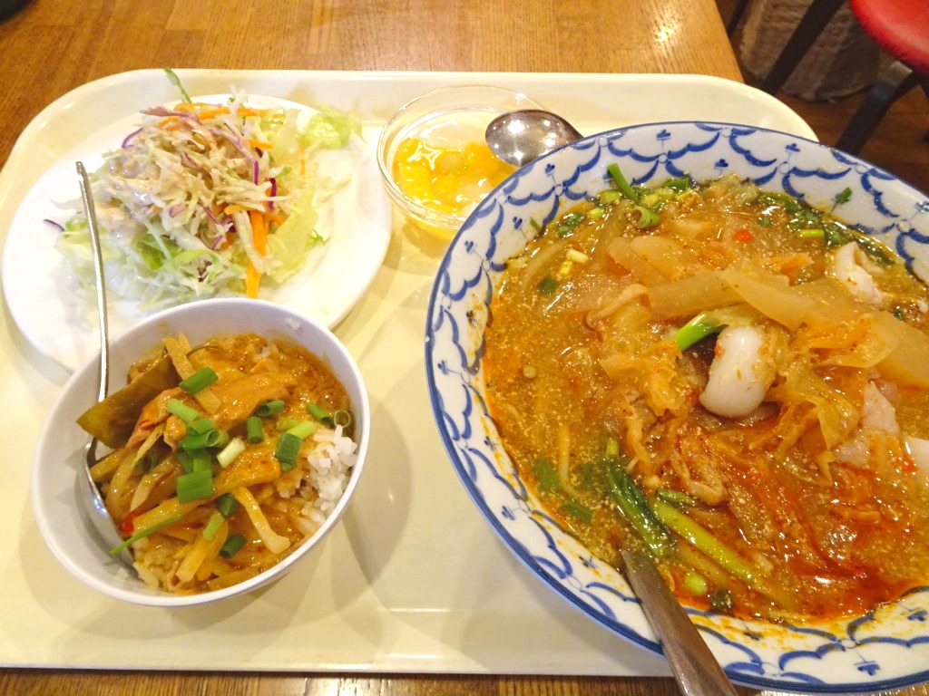 ○山Pのホームでしょうが焼き○花膳（新宿２丁目） : しょうが焼きに恋してる