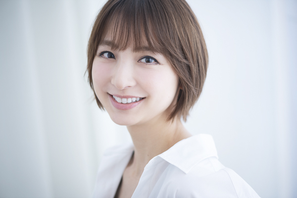 篠田麻里子、離婚調停中も新たな“裁判沙汰”が発覚！別居中の夫が経営するペットフード会社が泥沼の“金銭トラブル”で訴えられた | 週刊女性PRIME