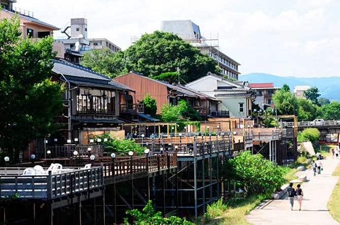 京都観光2024】モデルコースで巡る！金閣寺～龍安寺～嵐山｜おすすめ情報｜FunJapo｜京都観光・グルメ・イベントなどのおすすめ情報