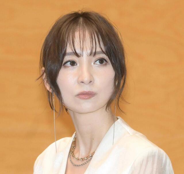 篠田麻里子「苦しくて…」YouTube全消し 心境に変化「たくさんの経験をして人間力が上がりました」― スポニチ