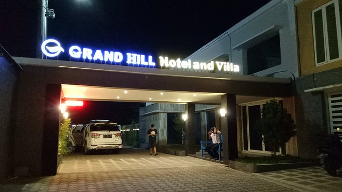 GRAND HILL HOTEL &